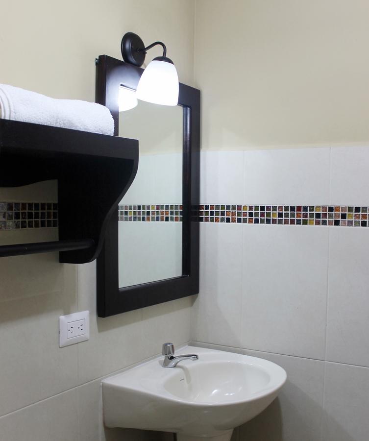 Hostal De Asturias San Salvador Exteriör bild